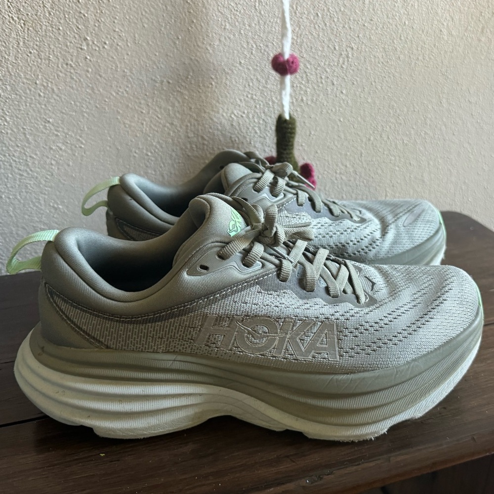 HOKA Women's Bondi 8 Running Shoes